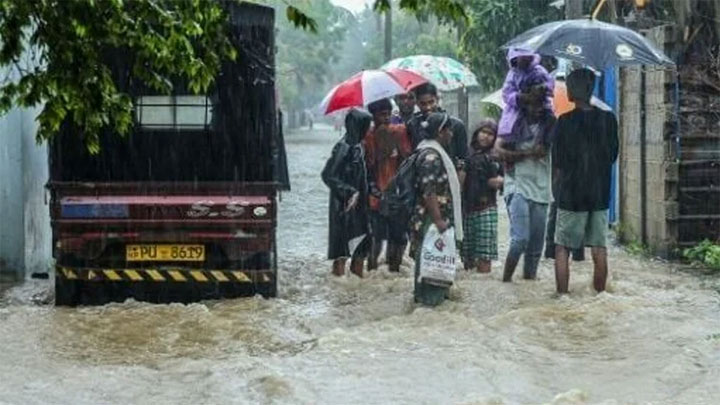 শ্রীলঙ্কায় বন্যা ও ভূমিধসে নিহত বেড়ে ১২৩