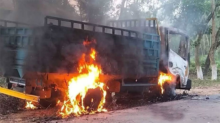গাজীপুরে গণপিটুনিতে নিহত ৩, আগুনে পুড়ল পিকআপ