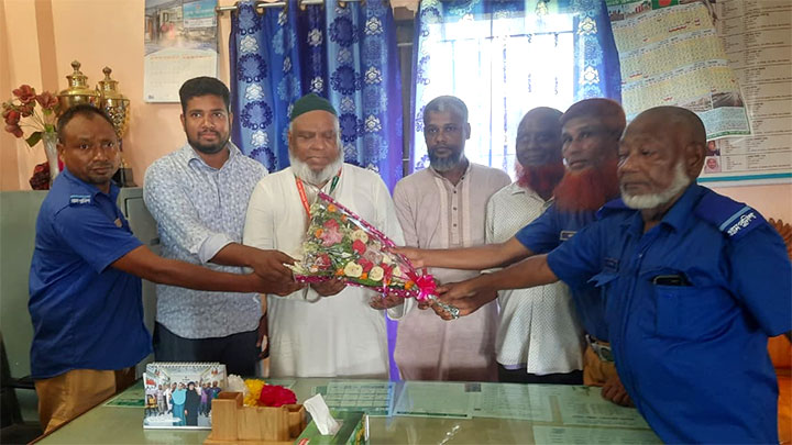 উচ্চ আদালতের রায়ে কালীগঞ্জে দুই চেয়ারম্যান কর্মস্থলে যোগদান