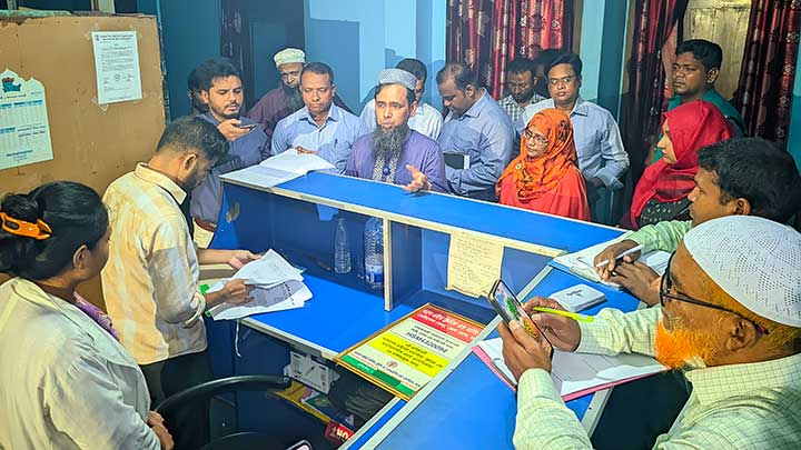 রংপুরে স্বাস্থ্যসেবা নিশ্চিতে বিশেষ অভিযান ৩ ক্লিনিক ও ল্যাবে  ৪ লাখ টাকা জরিমানা