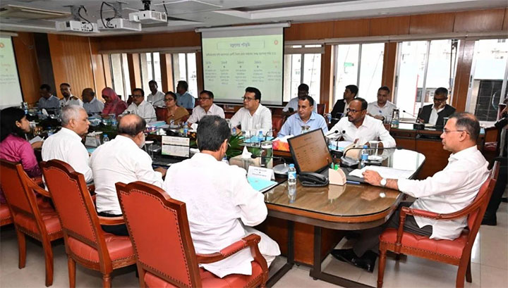 জনগণের অর্থ ব্যয়ে সতর্ক থাকার নির্দেশ প্রধানমন্ত্রীর