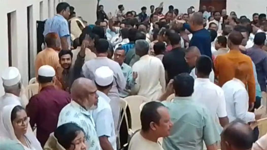 লালমনিরহাটে দুই মন্ত্রীর সামনে বিএনপির দুই পক্ষের মারামারি, আহত ৫