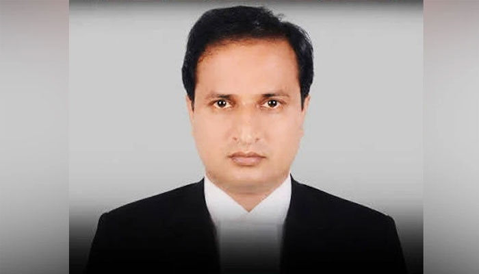 প্রতারণার আশ্রয় নেওয়ার ঘটনায় আইনজীবীকে ২৫ হাজার টাকা জরিমানা