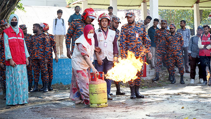 রংপুরে আন্তর্জাতিক দুর্যোগ প্রশমন দিবস উদ্‌যাপিত পরিবেশ সুরক্ষায় গুরুত্বারোপ