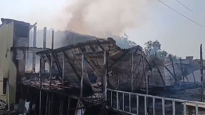 কক্সবাজারে রিসোর্টে ভয়াবহ আগুন, নিহত ১০, ছয়জনের পরিচয় শনাক্ত
