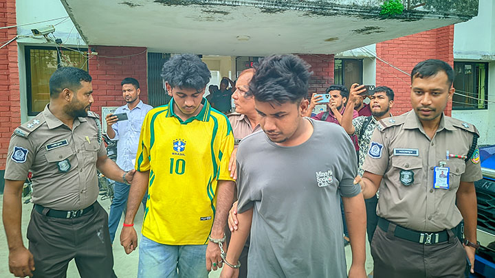 রংপুরে ৭ম শ্রেণির শিক্ষার্থীকে ধর্ষন চেস্টার ভিডিও করে ব্লাকমেইলিং : ২ জন গ্রেফতার
