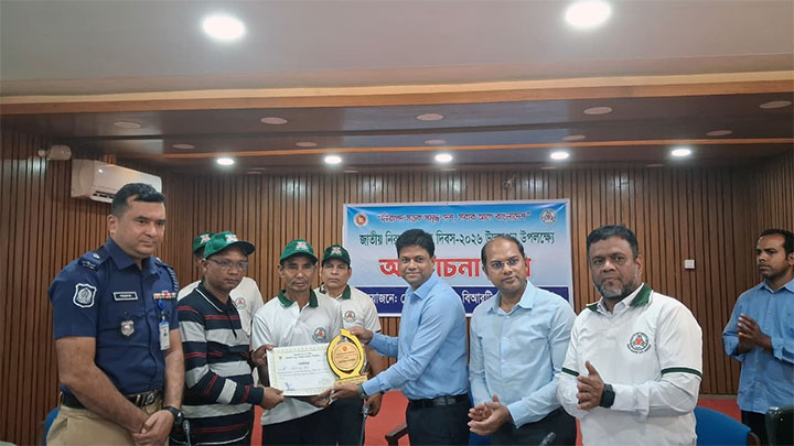 লালমনিরহাটে জাতীয় নিরাপদ সড়ক দিবস পালিত