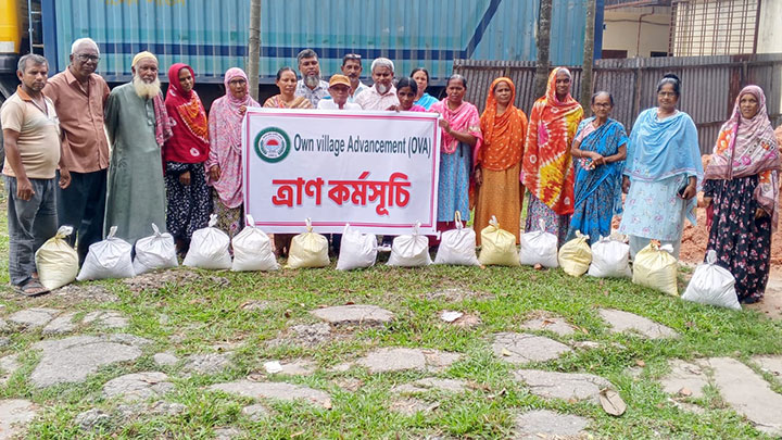 লালমনিরহাটে নদীভাঙন কবলিত মানুষের পাশে ওভা, তিন দিন চলবে ত্রাণ বিতরণ