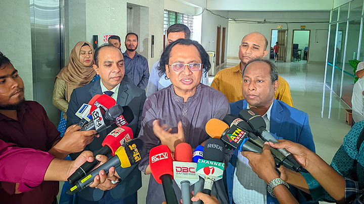 দেশে বিদ্যুৎ সংকটের জন্য বর্তমান সরকারের নূন্যতম দায় নেই : রংপুরে উপদেষ্টা ডাঃ জাহেদ উর রহমান