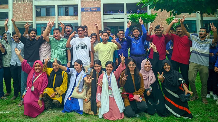 এসএসসি পরীক্ষার ফলাফলে ভাল করেছে রংপুরের শীর্ষ প্রতিষ্ঠানগুলো