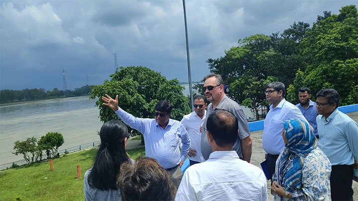 তিস্তা ব্যারেজ পরিদর্শনে মার্কিন রাষ্ট্রদূত, পানি বণ্টন ও বন্যা ব্যবস্থাপনা নিয়ে আলোচনা