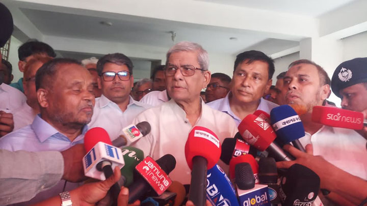 বিএনপিকে যারা ‘ফ্যাসিস্ট’ বলেন তাদের হয় জ্ঞানের অভাব আছে : রংপুরে মির্জা ফখররুল