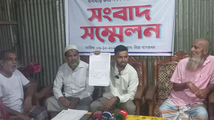 লালমনিরহাটে বসতবাড়ির দেয়াল ভাংচুর ও মারধরের ঘটনায় ১৭জনের নামে মামলা : পাল্টাপাল্টি সংবাদ সম্মেলন