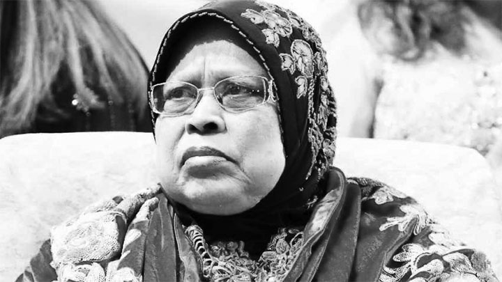 ফরিদা বেগমের দাফন সম্পন্ন, জানাজায় উপস্থিত ছিলেন বিশিষ্টজনেরা