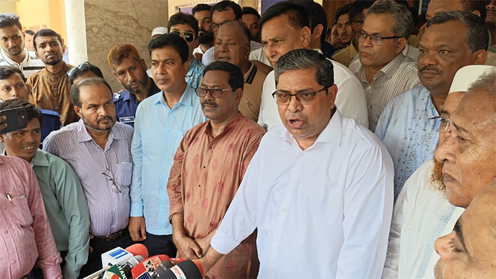 জামায়াতের এমপিদের আসনেই কৃত্রিম সারসংকট দেখা গিয়েছিল’: কুড়িগ্রামে প্রতিমন্ত্রী মীর শাহে আলম