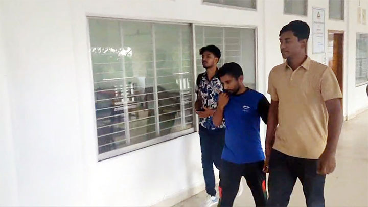 রংপুরে চার হত্যা মামলায় লুট হওয়া স্বর্ণালংকার উদ্ধার নিয়ে প্রতিবেশী শান্তর আদালতে জবানবন্দী